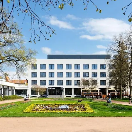 In Center Of Apartment Podebrady